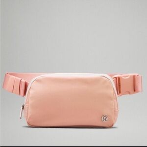 Lululemon Everywhere Belt Bag 1L | Melon Sorbet
